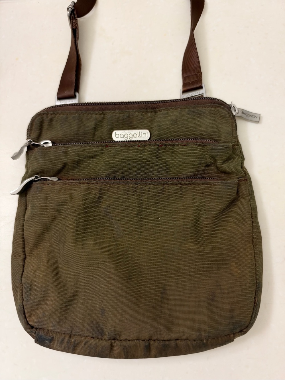 Baggallini Olive Green Crossbody Messenger Bag